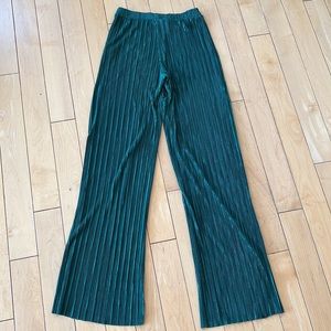 Zara Green loose high waisted slip on pants